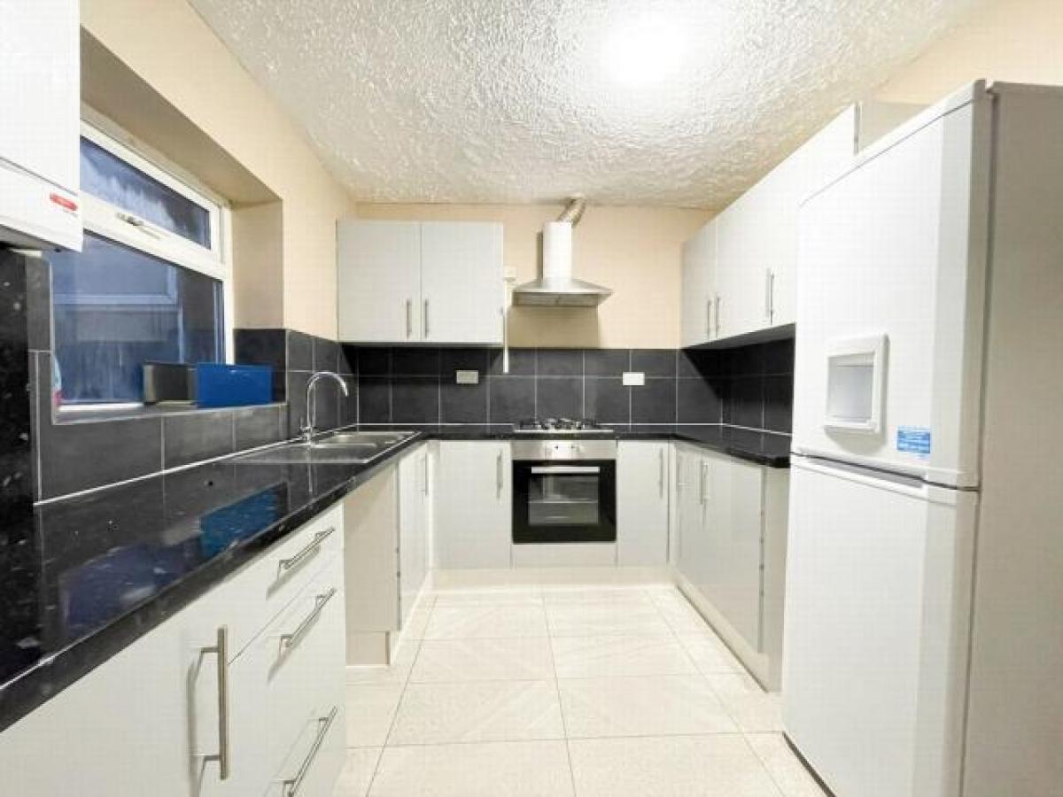 Picture of Home For Rent in Enfield, Greater London, United Kingdom