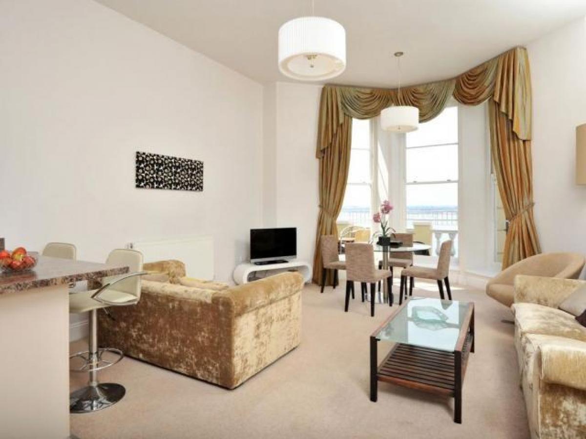 Picture of Apartment For Rent in Torquay, Devon, United Kingdom