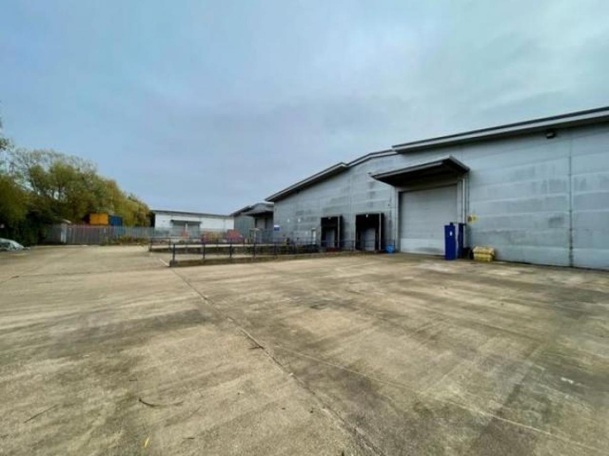 Picture of Industrial For Rent in Milton Keynes, Buckinghamshire, United Kingdom