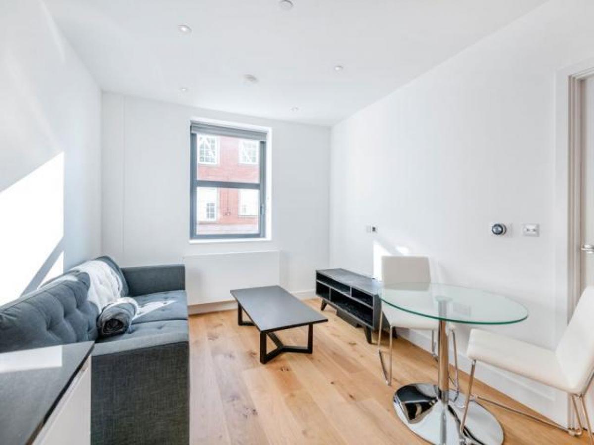 Picture of Apartment For Rent in Chertsey, Surrey, United Kingdom