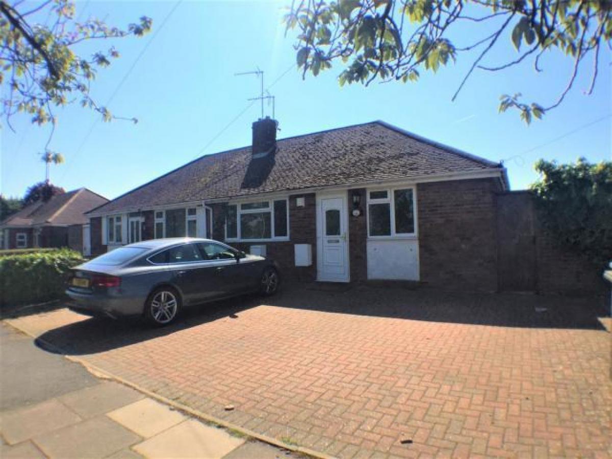Picture of Bungalow For Rent in Luton, Bedfordshire, United Kingdom