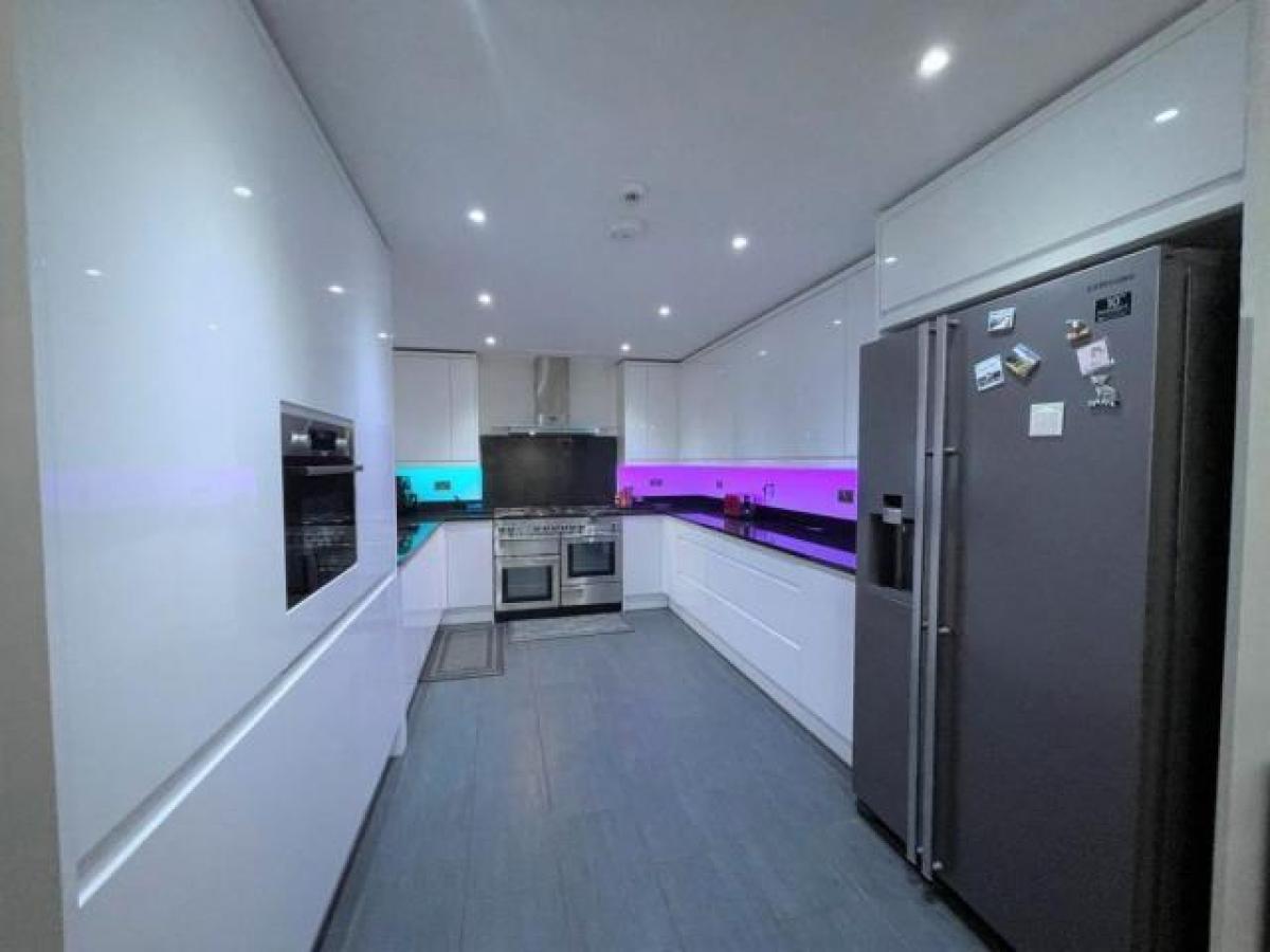 Picture of Home For Rent in Ilford, Greater London, United Kingdom