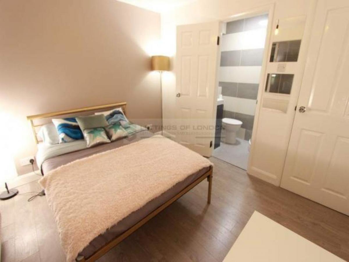 Picture of Apartment For Rent in Hatfield, Herefordshire, United Kingdom