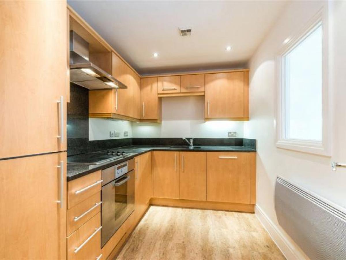Picture of Apartment For Rent in Brentford, Greater London, United Kingdom