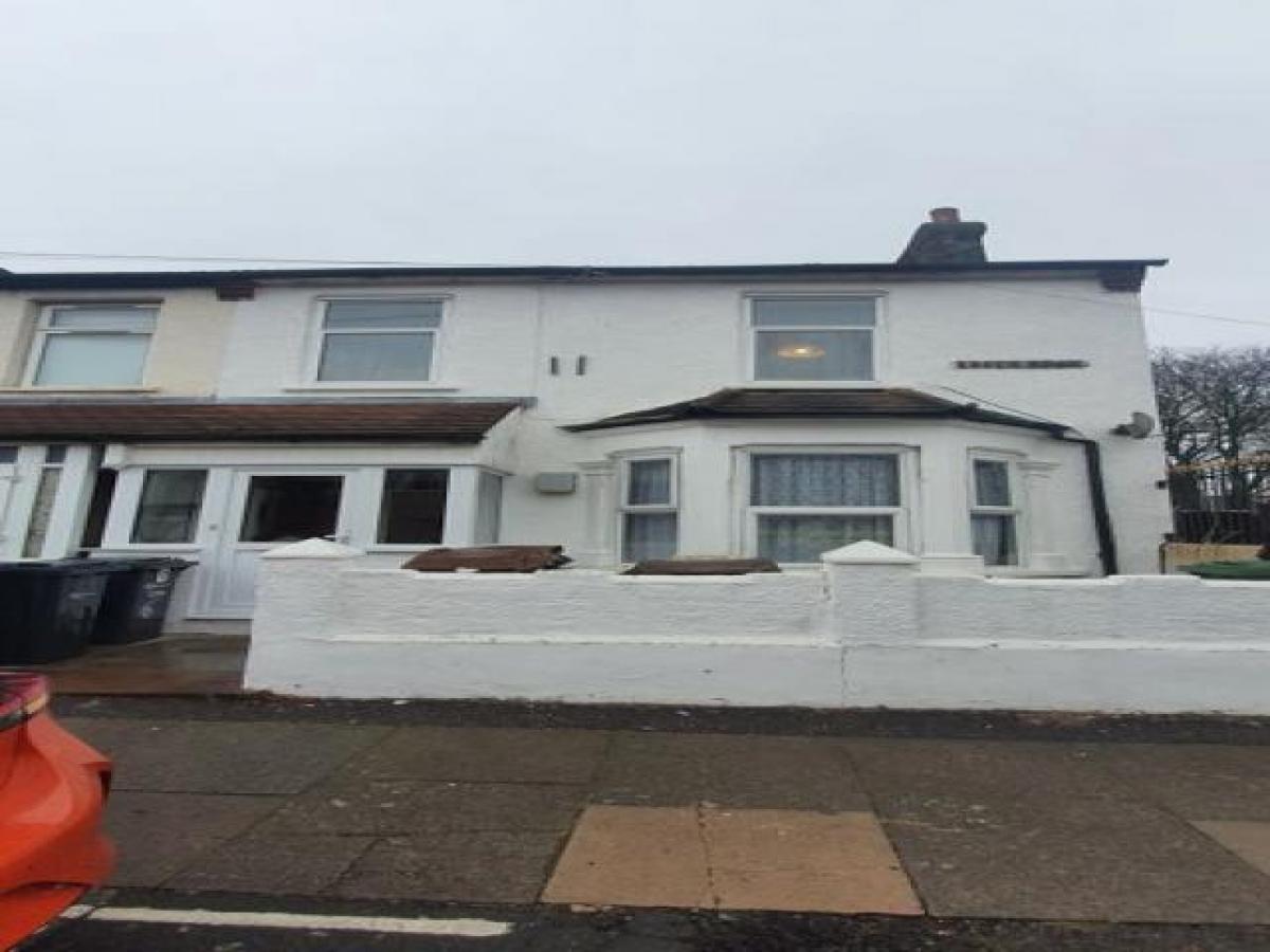 Picture of Apartment For Rent in Barking, Greater London, United Kingdom