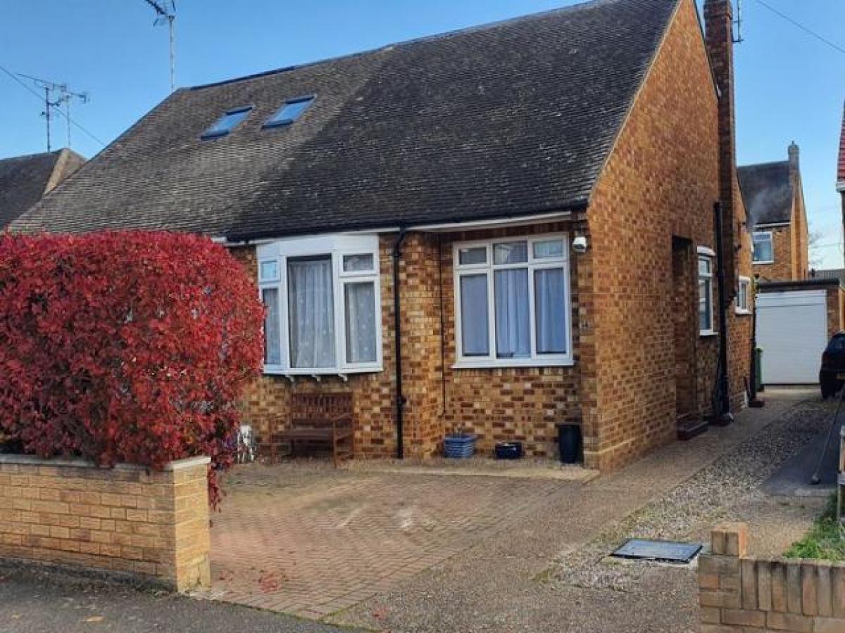 Picture of Bungalow For Rent in Rochford, Essex, United Kingdom