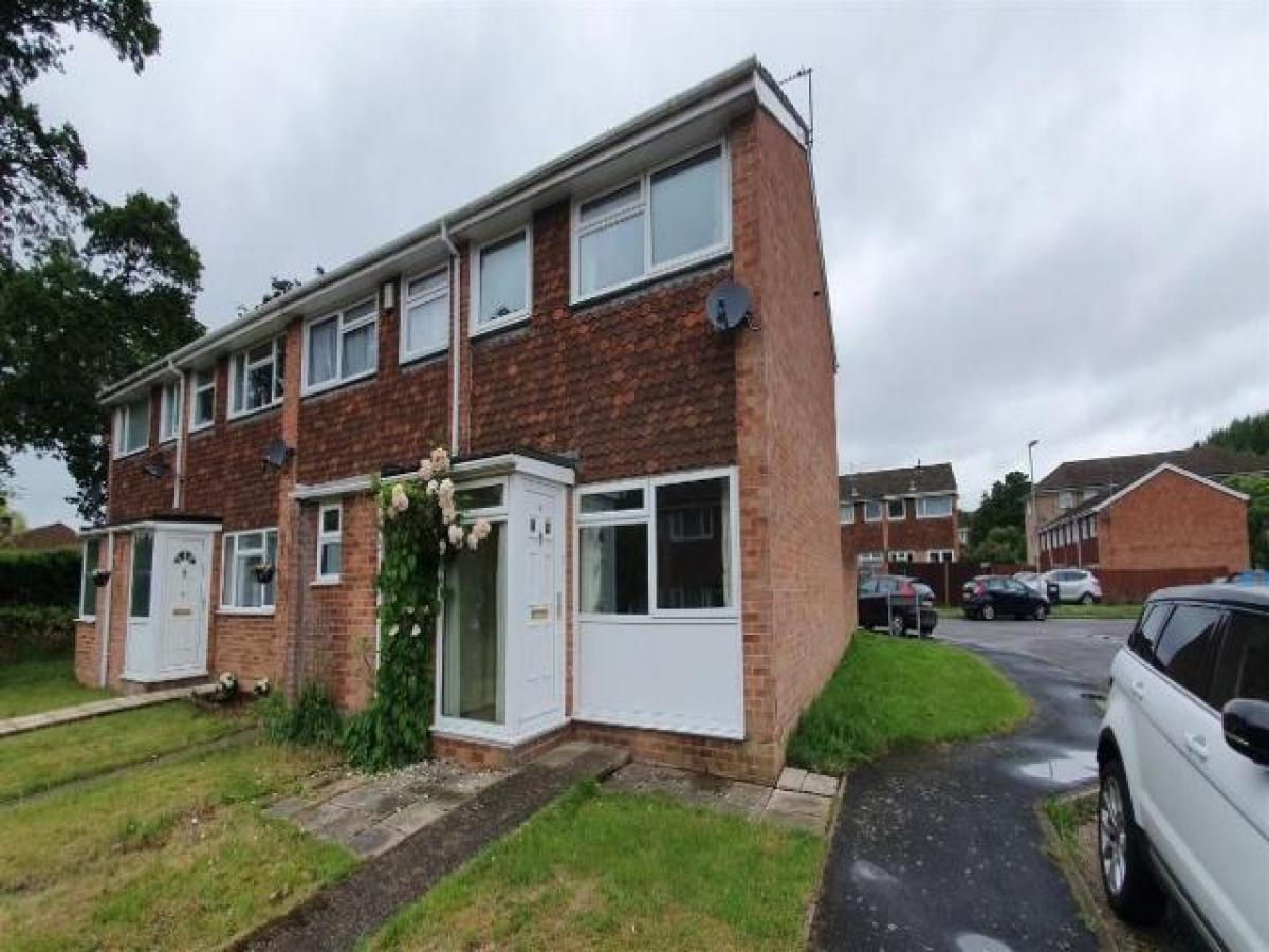 Picture of Home For Rent in Tadley, Hampshire, United Kingdom