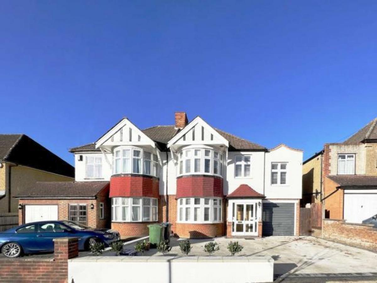 Picture of Home For Rent in Surbiton, Greater London, United Kingdom