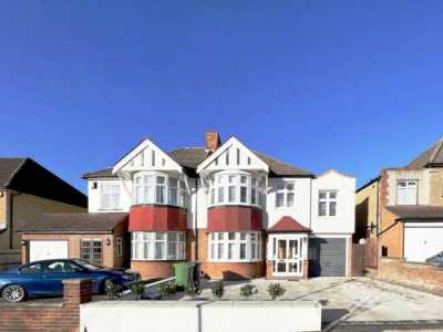 Home For Rent in Surbiton, United Kingdom