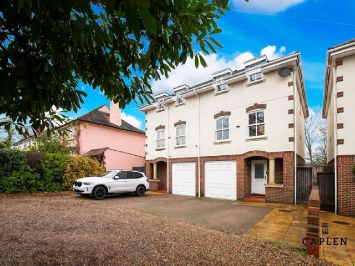 Picture of Home For Rent in Buckhurst Hill, Essex, United Kingdom