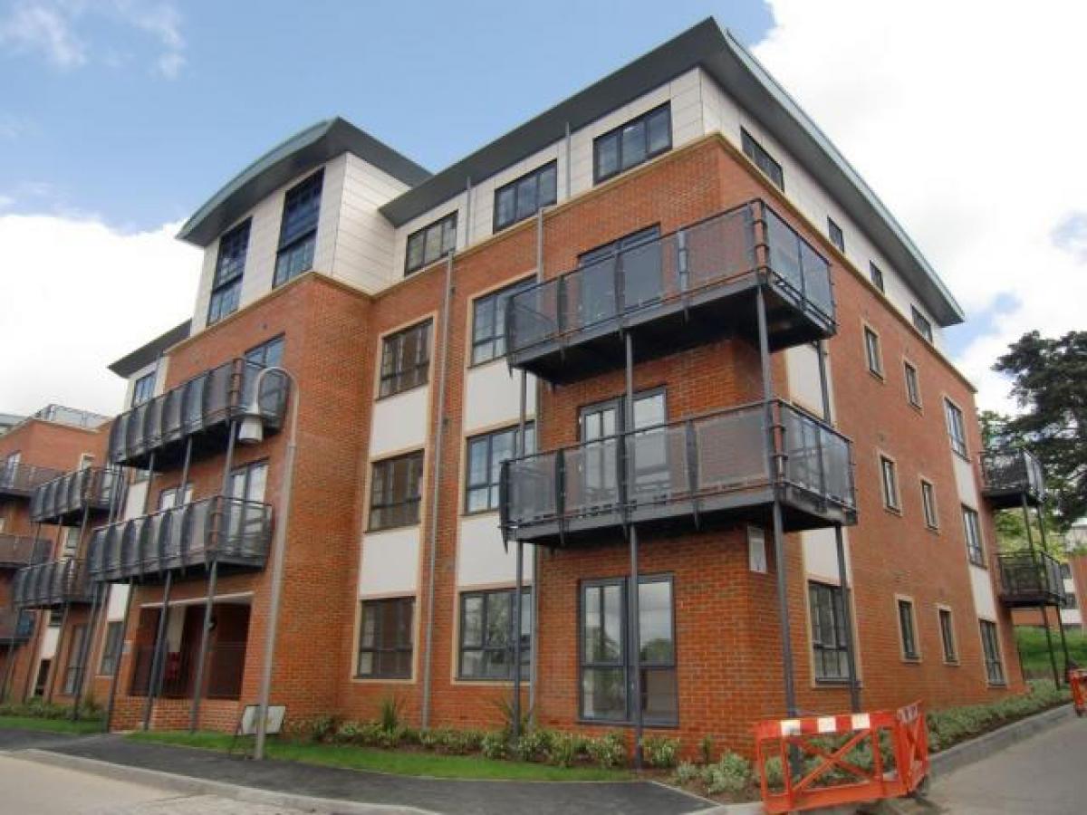 Picture of Apartment For Rent in Farnborough, Hampshire, United Kingdom