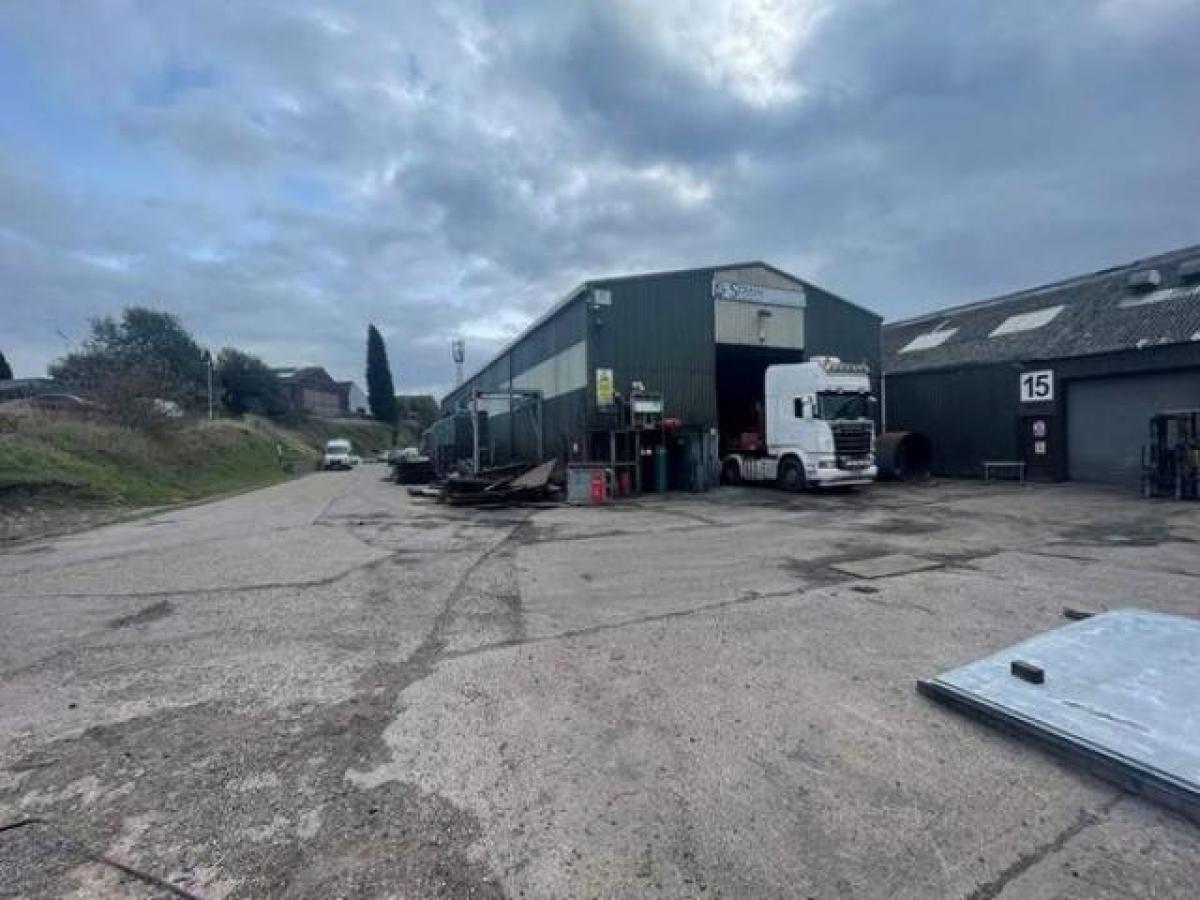 Picture of Industrial For Rent in Bilston, West Midlands, United Kingdom