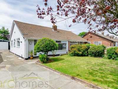 Bungalow For Rent in Leigh, United Kingdom