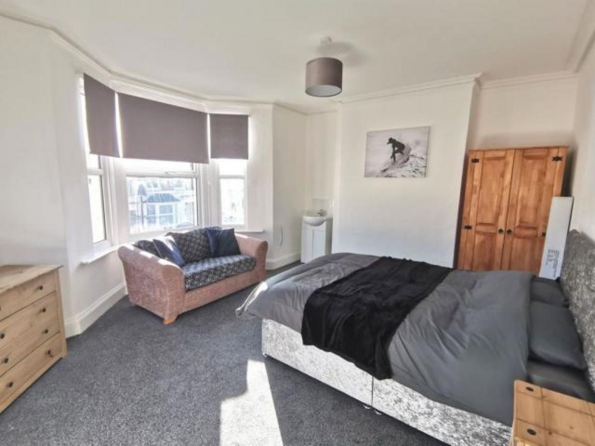 Picture of Apartment For Rent in Folkestone, Kent, United Kingdom