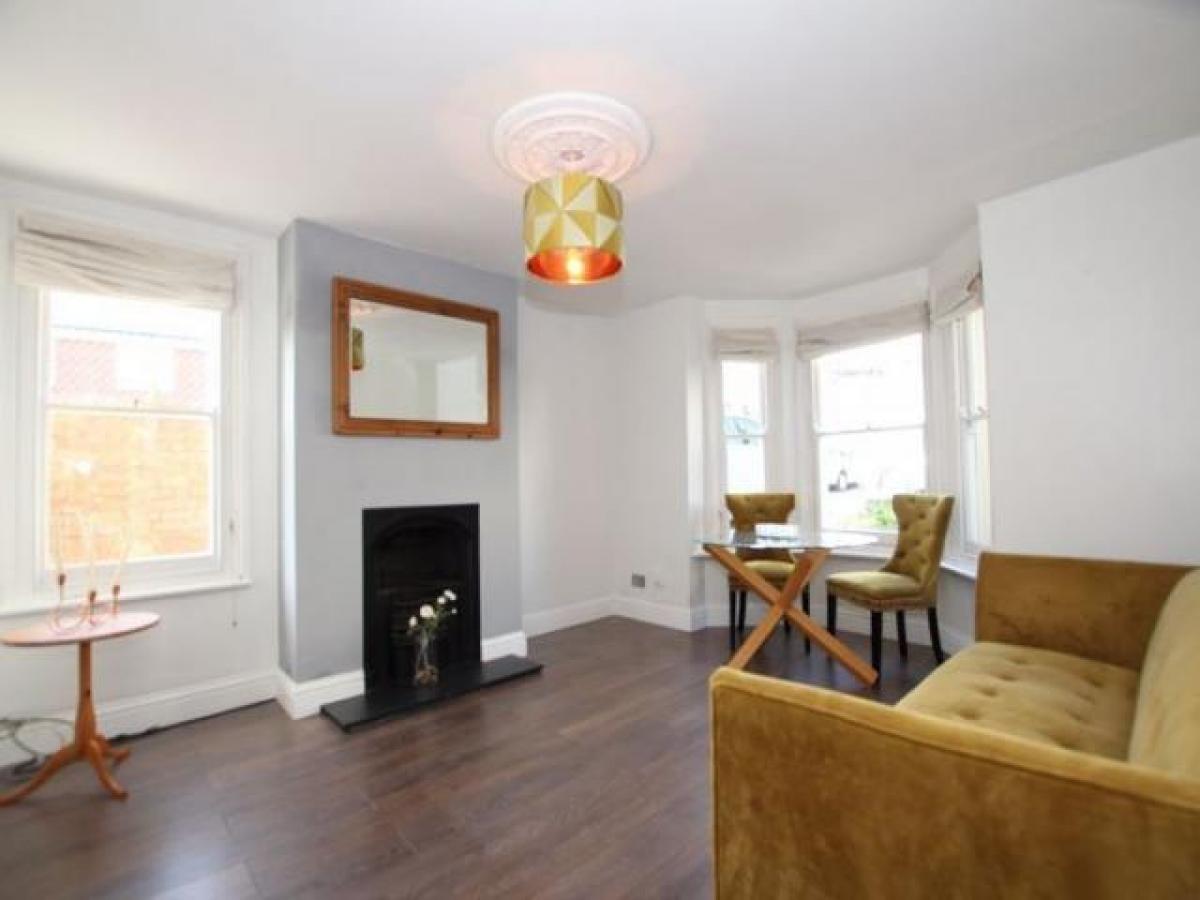 Picture of Apartment For Rent in Cheltenham, Gloucestershire, United Kingdom