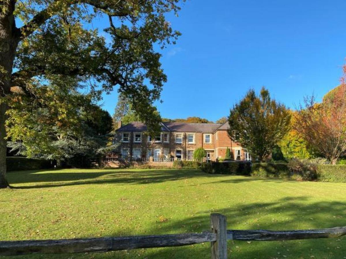 Picture of Apartment For Rent in High Wycombe, Buckinghamshire, United Kingdom