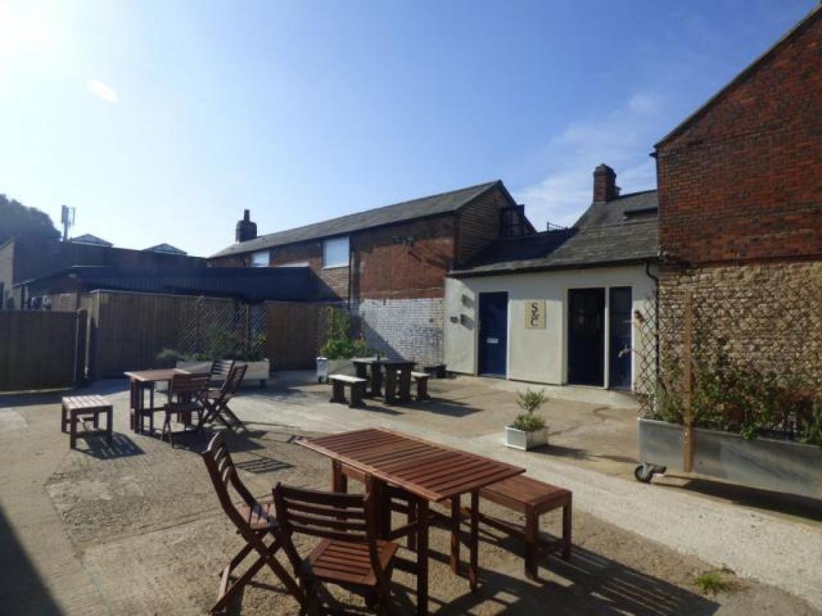 Picture of Apartment For Rent in Buckingham, Buckinghamshire, United Kingdom