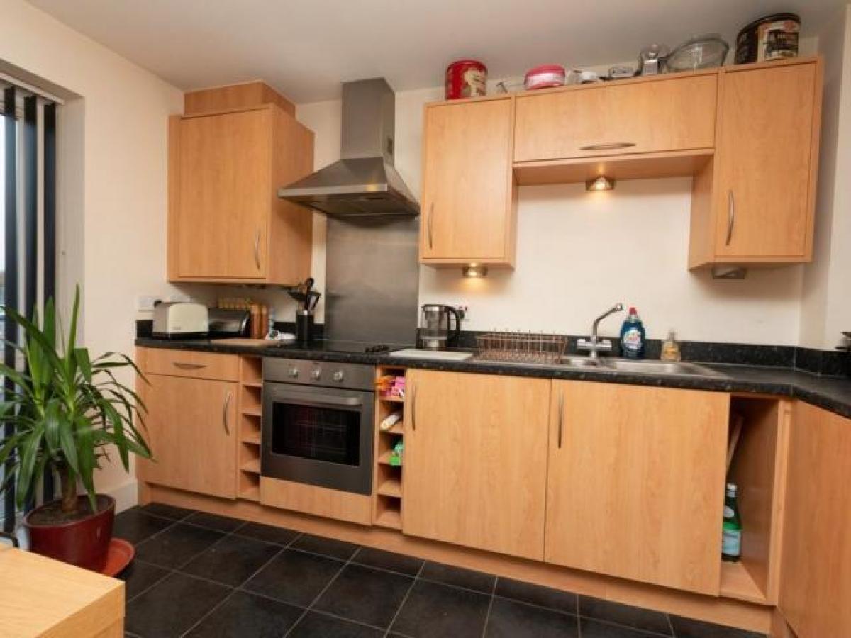 Picture of Apartment For Rent in Basingstoke, Hampshire, United Kingdom