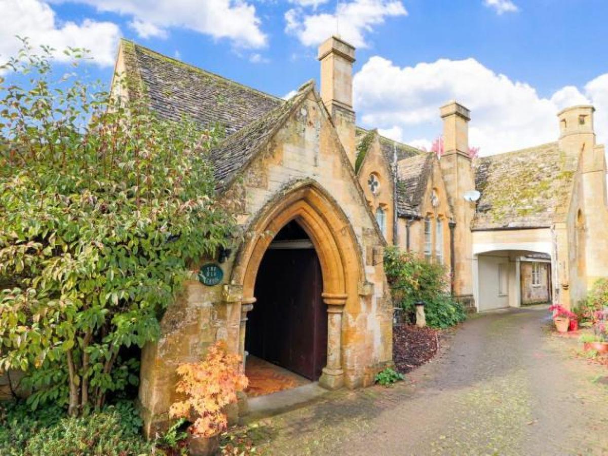 Picture of Apartment For Rent in Cheltenham, Gloucestershire, United Kingdom