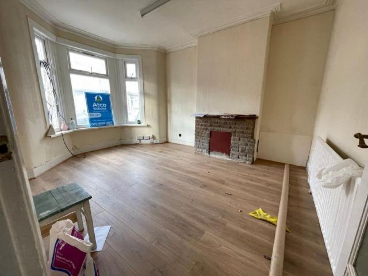 Picture of Apartment For Rent in Barking, Greater London, United Kingdom