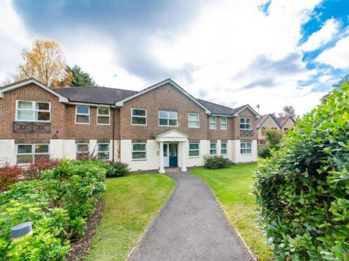Picture of Apartment For Rent in Camberley, Surrey, United Kingdom