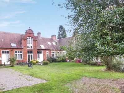Home For Rent in Reigate, United Kingdom