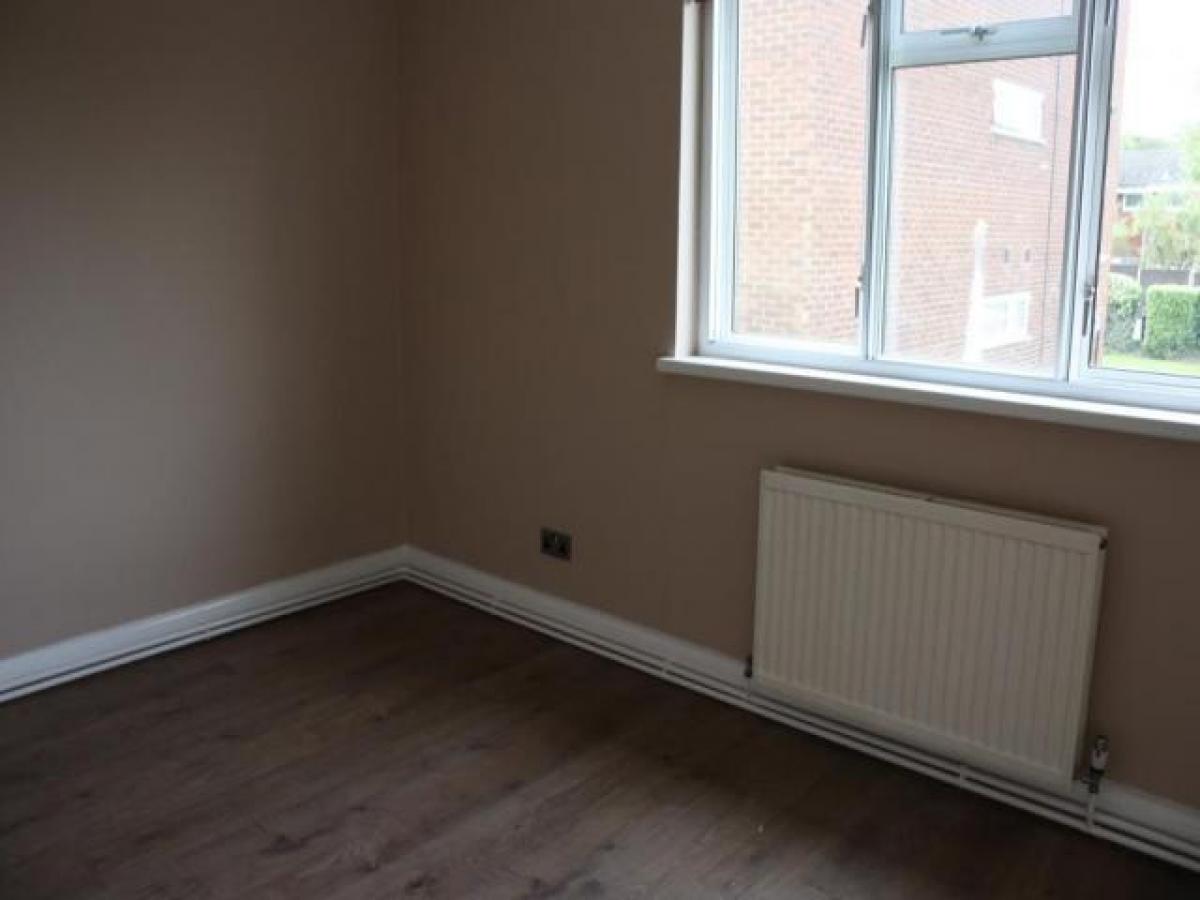 Picture of Apartment For Rent in Bushey, Hertfordshire, United Kingdom