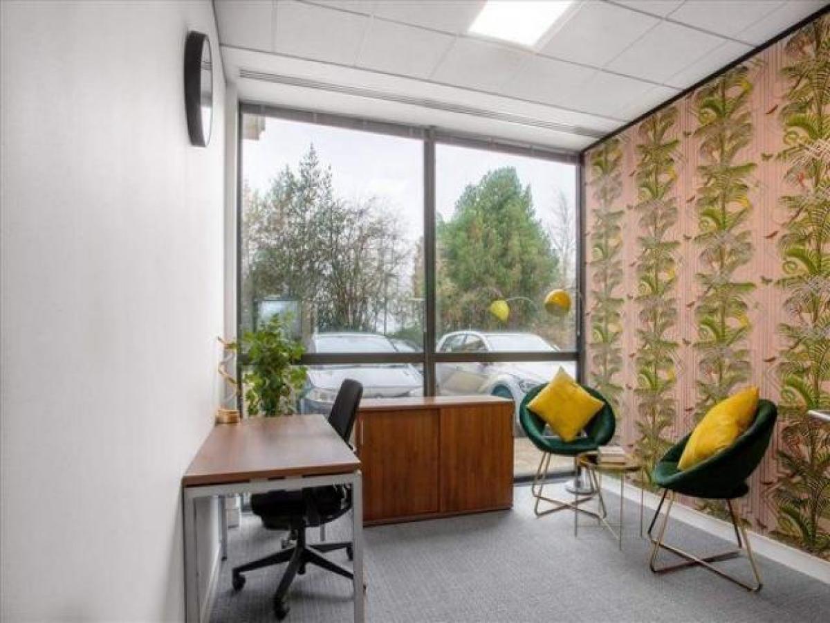Picture of Office For Rent in High Wycombe, Buckinghamshire, United Kingdom