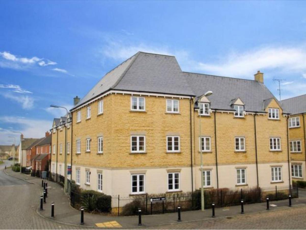 Picture of Apartment For Rent in Witney, Oxfordshire, United Kingdom