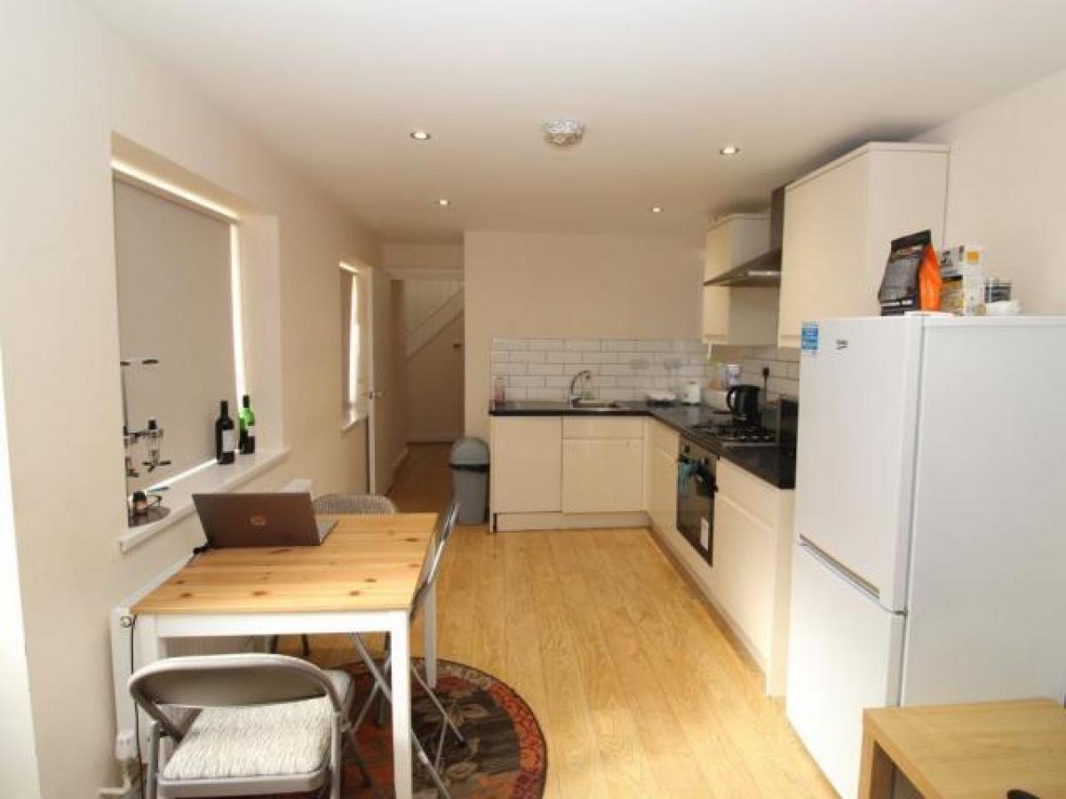Picture of Apartment For Rent in Cardiff, South Glamorgan, United Kingdom