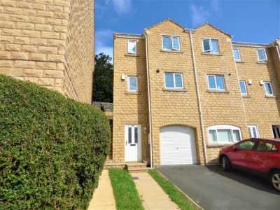 Home For Rent in Halifax, United Kingdom