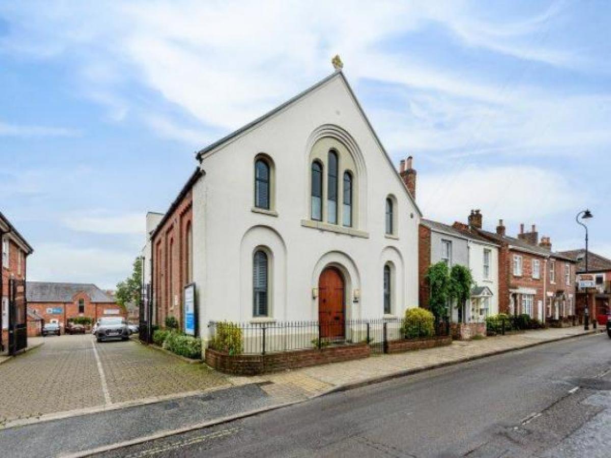 Picture of Apartment For Rent in Lymington, Hampshire, United Kingdom