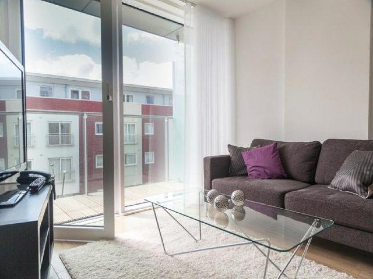 Picture of Apartment For Rent in Epsom, Surrey, United Kingdom