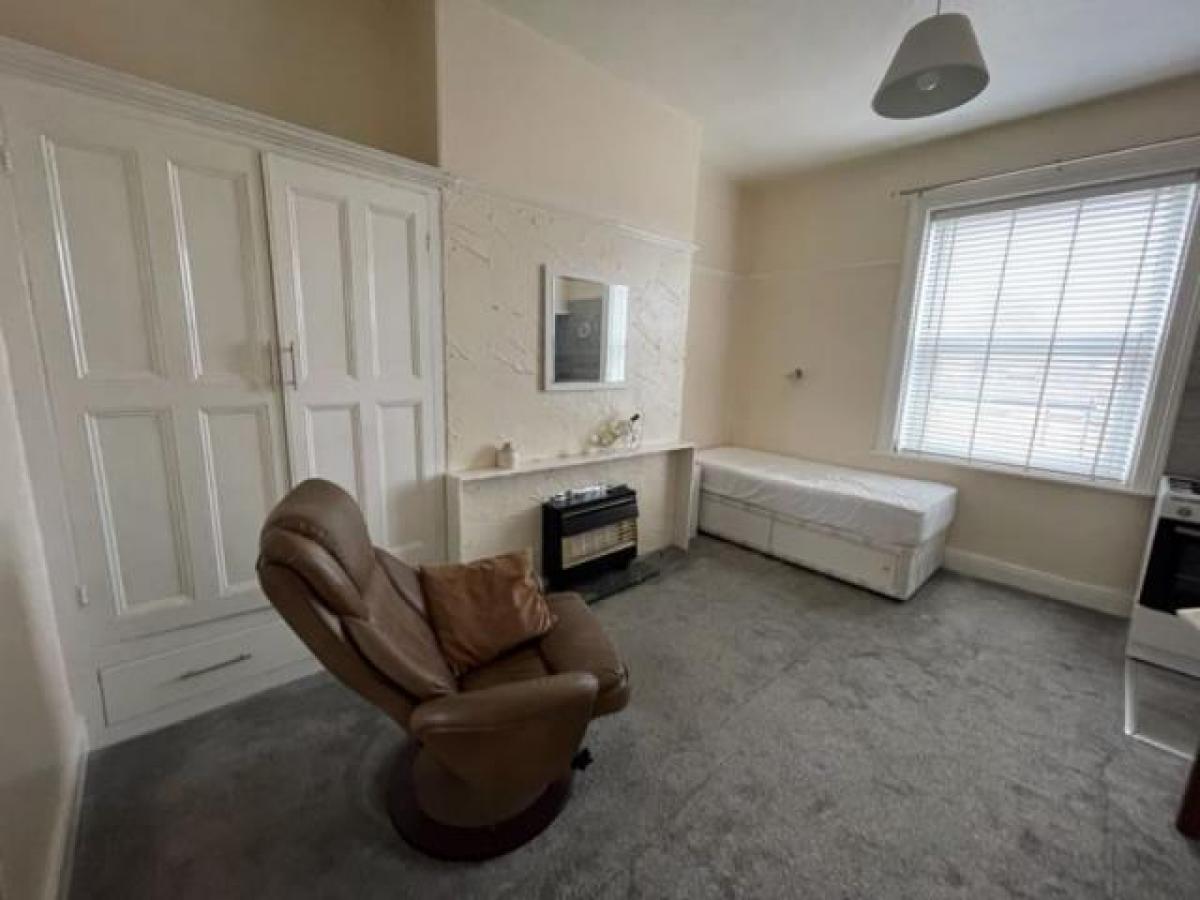 Picture of Apartment For Rent in Huddersfield, West Yorkshire, United Kingdom