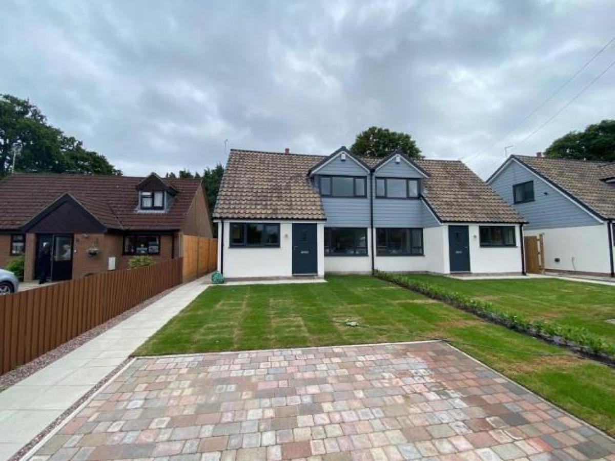 Picture of Home For Rent in Solihull, West Midlands, United Kingdom