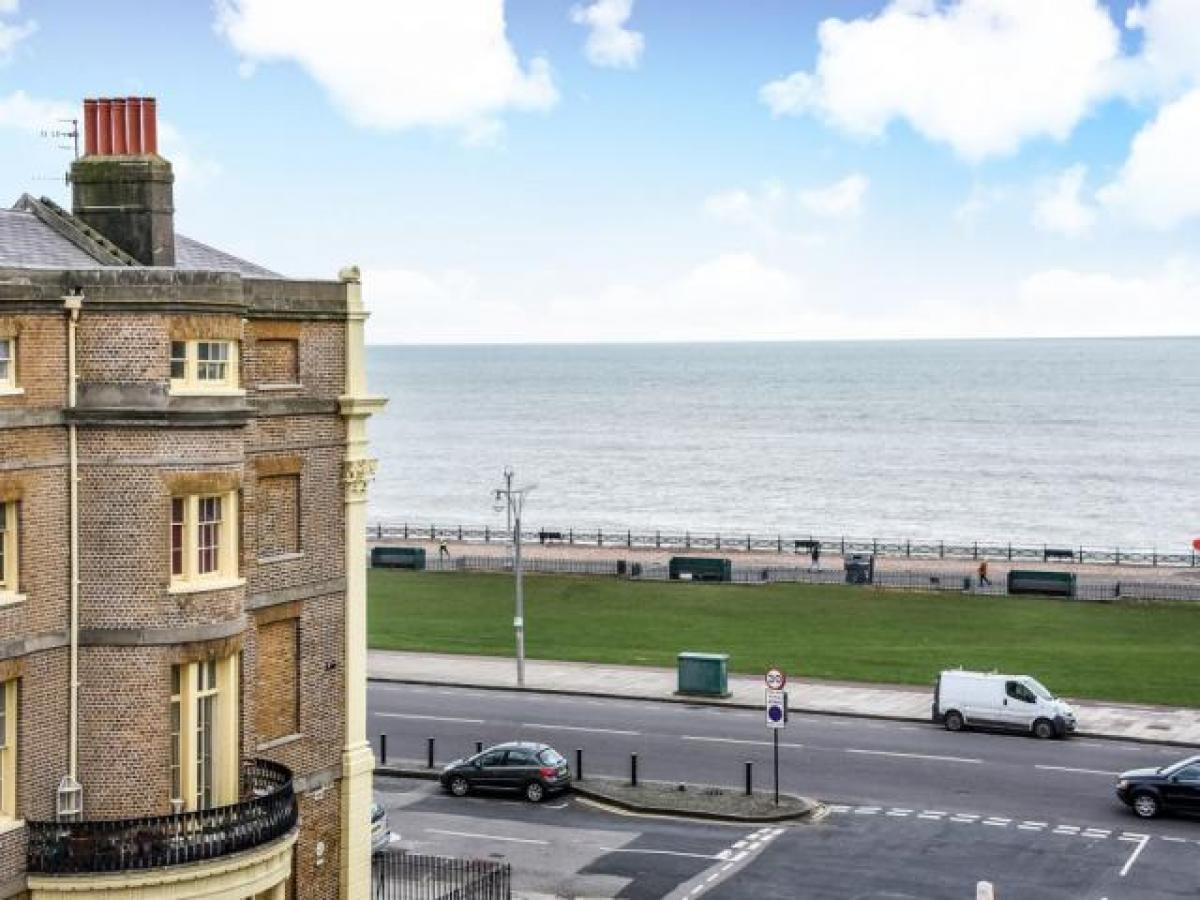 Picture of Apartment For Rent in Hove, East Sussex, United Kingdom