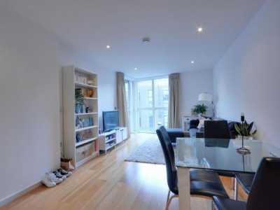 Apartment For Rent in Brentford, United Kingdom