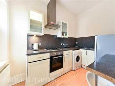 Apartment For Rent in Surbiton, United Kingdom