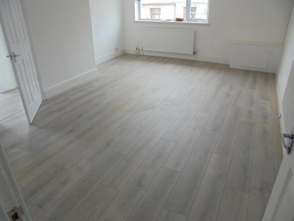 Picture of Apartment For Rent in Bridgend, West Lothian, United Kingdom