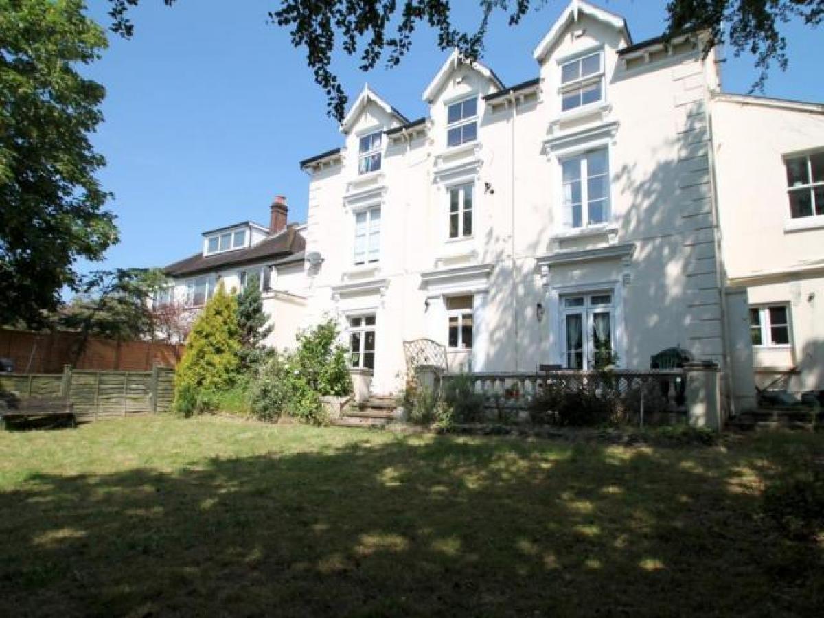 Picture of Apartment For Rent in Redhill, Surrey, United Kingdom