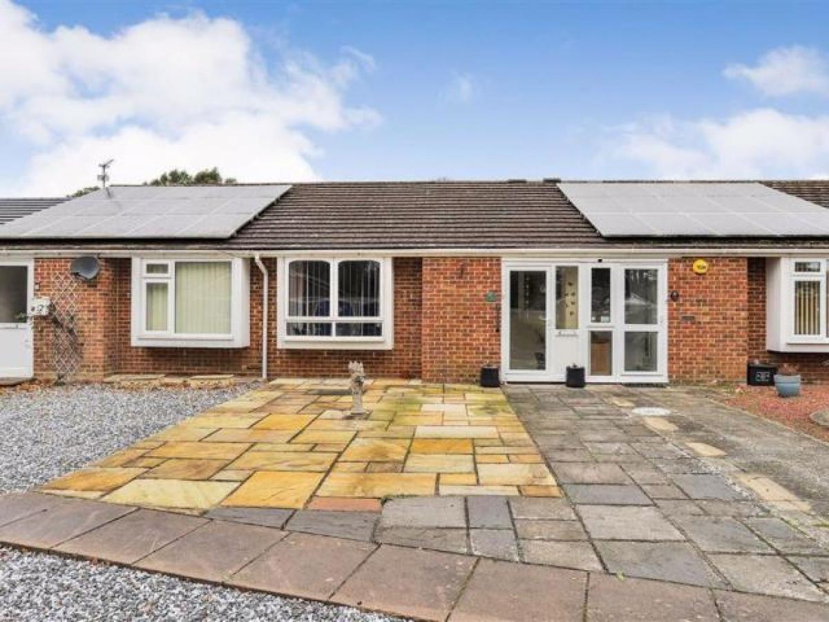 Picture of Bungalow For Rent in Christchurch, Dorset, United Kingdom