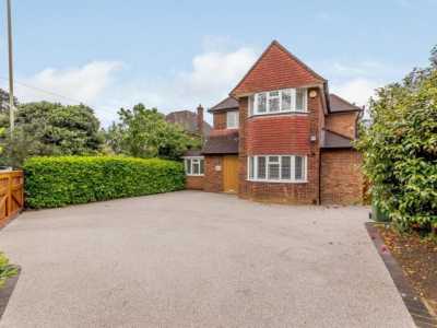 Home For Rent in Walton on Thames, United Kingdom