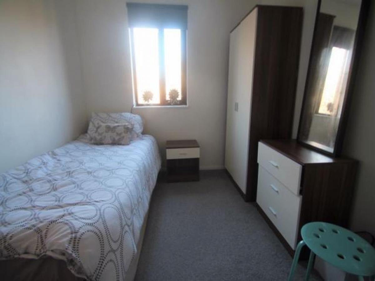 Picture of Apartment For Rent in Uxbridge, Greater London, United Kingdom