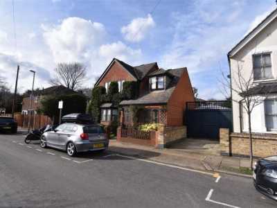 Home For Rent in Kingston upon Thames, United Kingdom