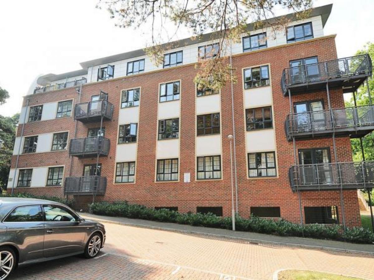 Picture of Apartment For Rent in Farnborough, Hampshire, United Kingdom