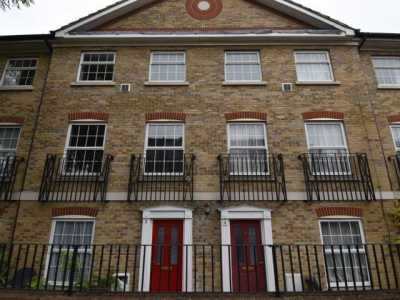 Home For Rent in Chatham, United Kingdom