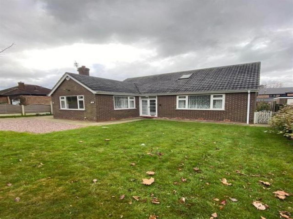 Picture of Bungalow For Rent in Altrincham, Greater Manchester, United Kingdom