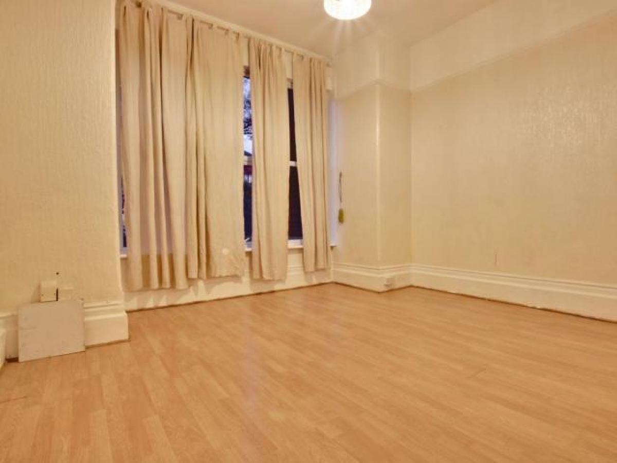 Picture of Apartment For Rent in Beckenham, Greater London, United Kingdom