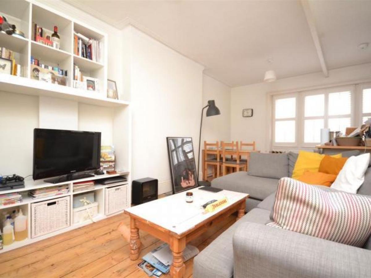 Picture of Apartment For Rent in Twickenham, Greater London, United Kingdom
