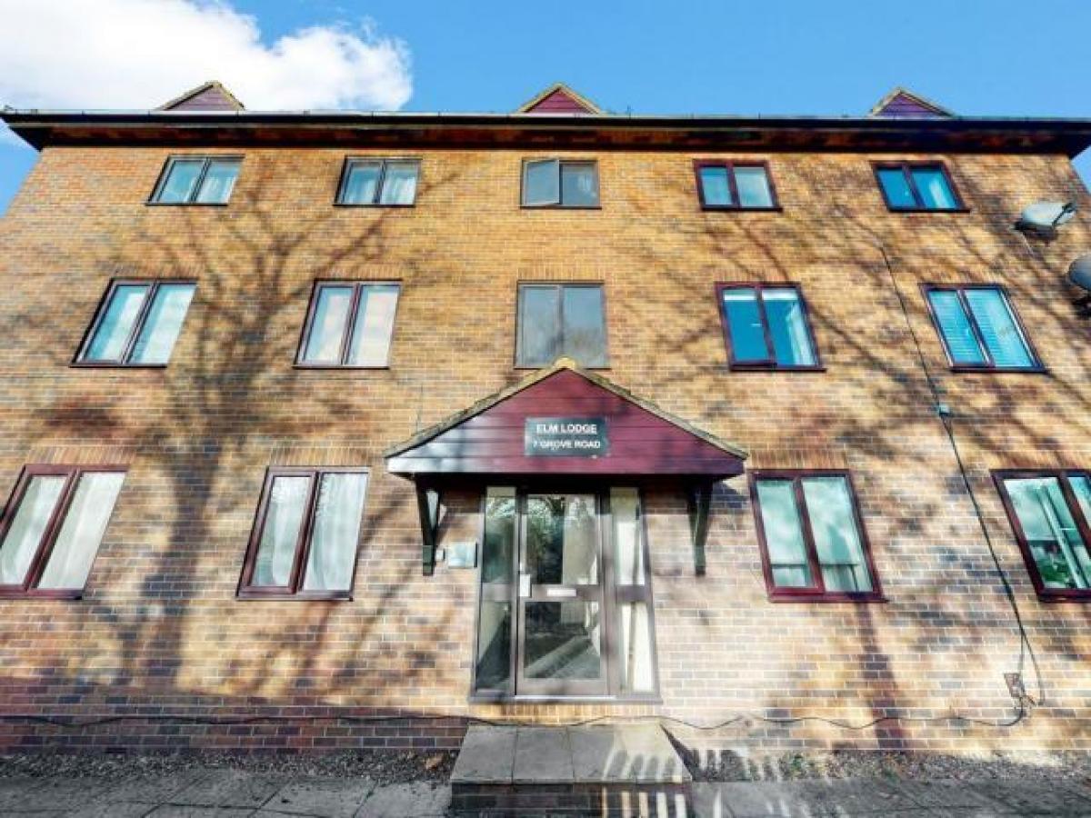 Picture of Apartment For Rent in Mitcham, Greater London, United Kingdom